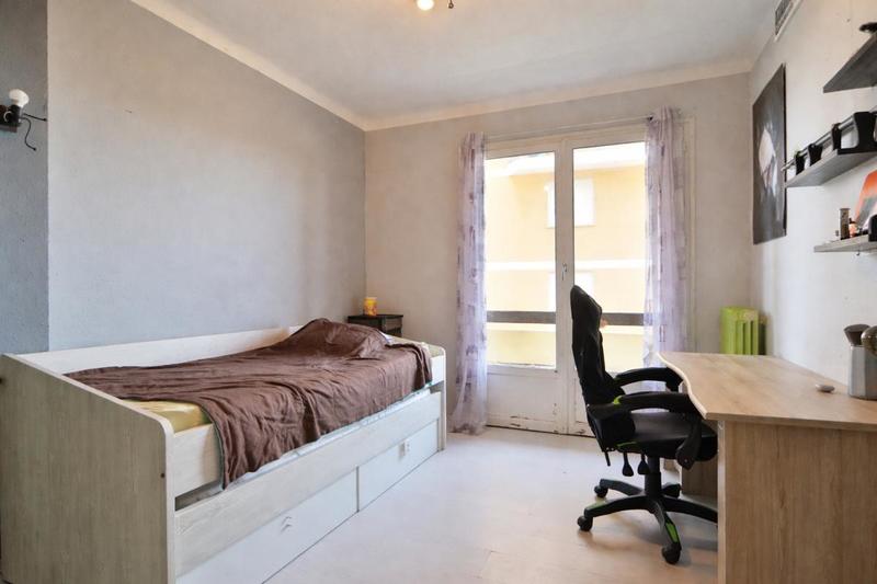 Appartement - 97 m² - 5 pièces