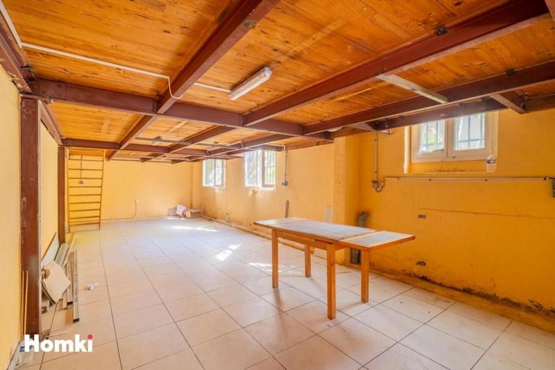 Local commercial - 300 m² - 6 pièces