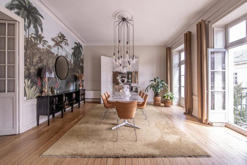 Appartement - 250 m² - 9 pièces