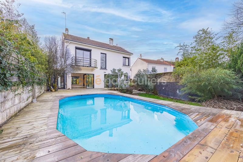 Maison - 170 m² - 7 pièces