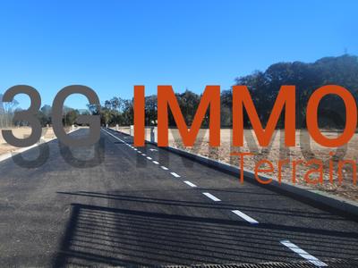 Terrain constructible - 691 m²