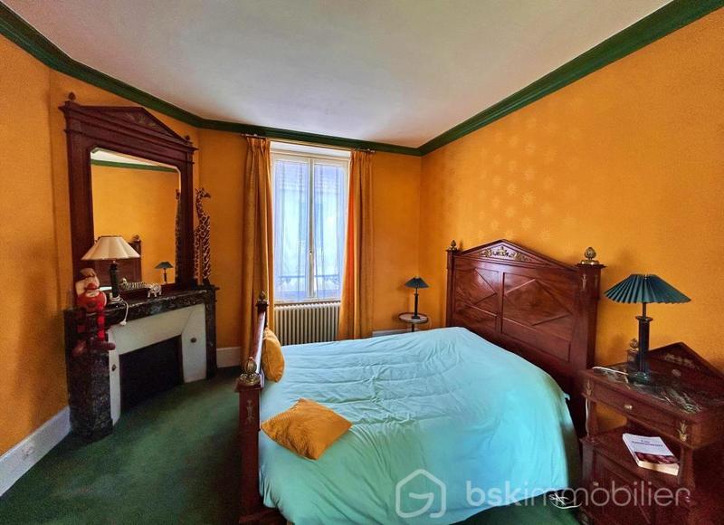 Maison de maîtres - 317 m² - 11 pièces