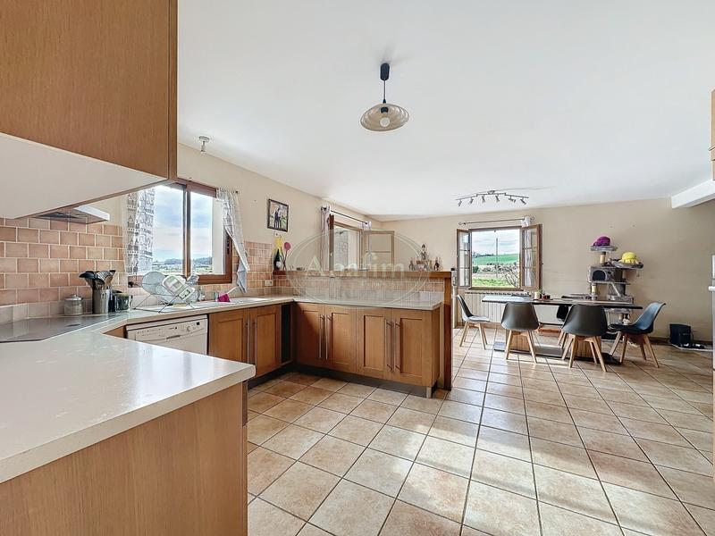 Maison - 257 m² - 11 pièces