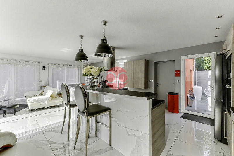 Maison - 146 m² - 5 pièces