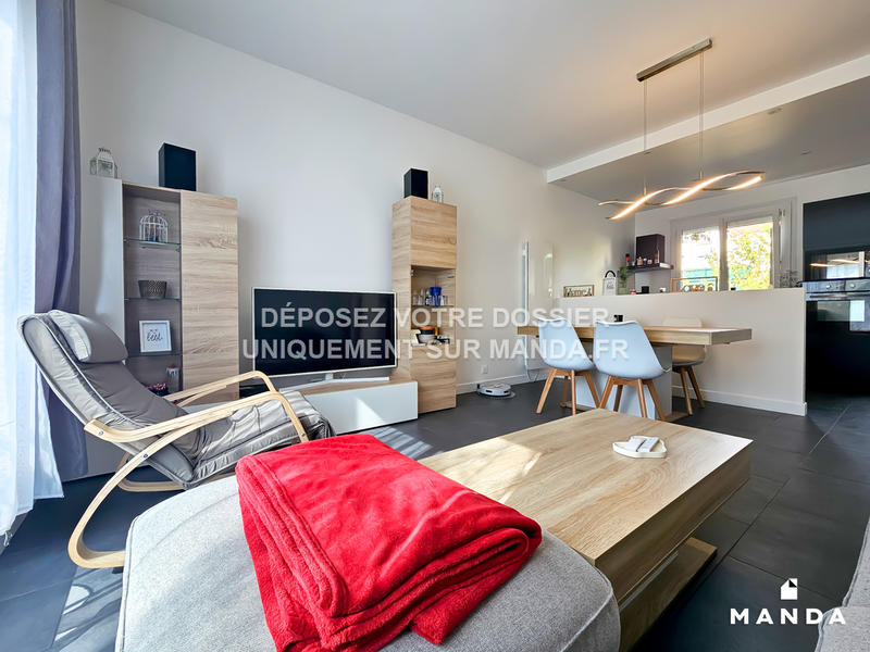 Chambre - 14 m² - 5 pièces