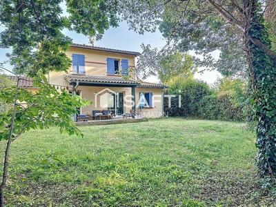 Maison - 92 m² - 5 pièces