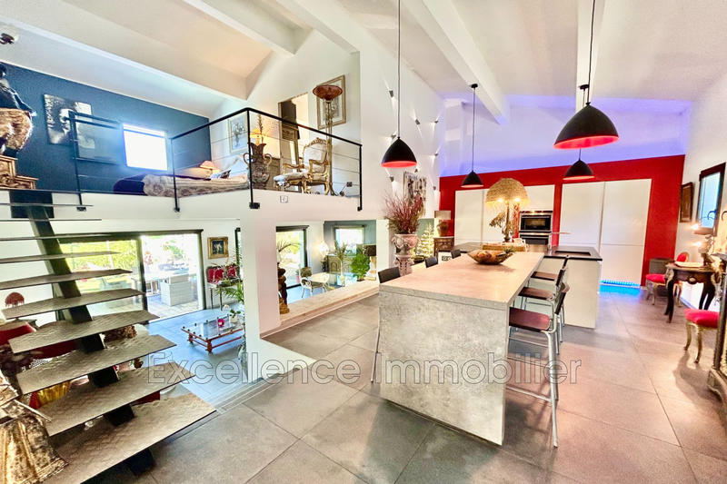 Villa - 155 m² - 6 pièces