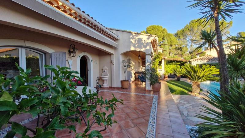 Maison - 138 m² - 5 pièces