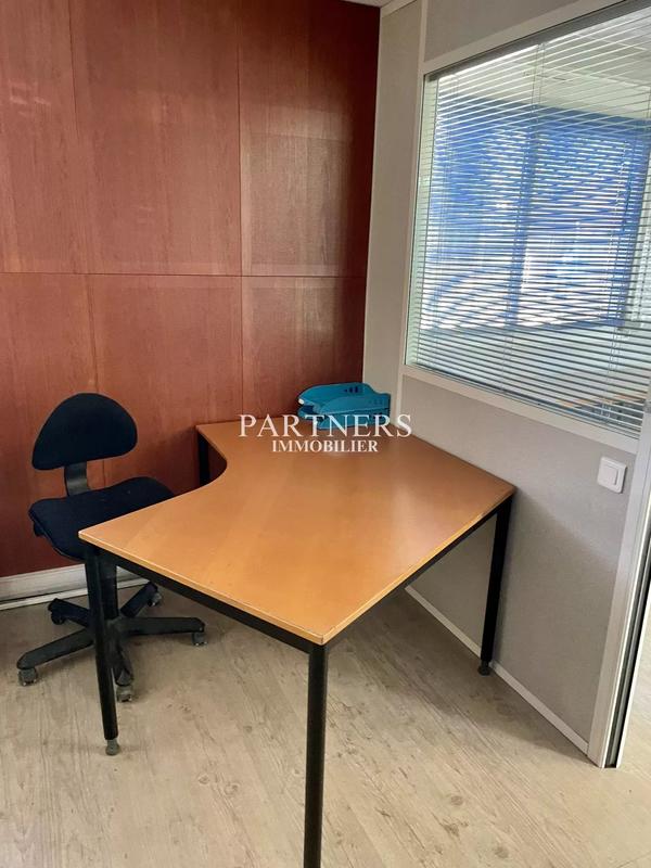 Bureau - 2 000 m²