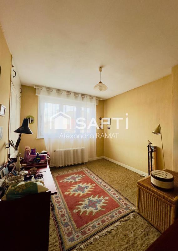 Maison - 90 m² - 5 pièces