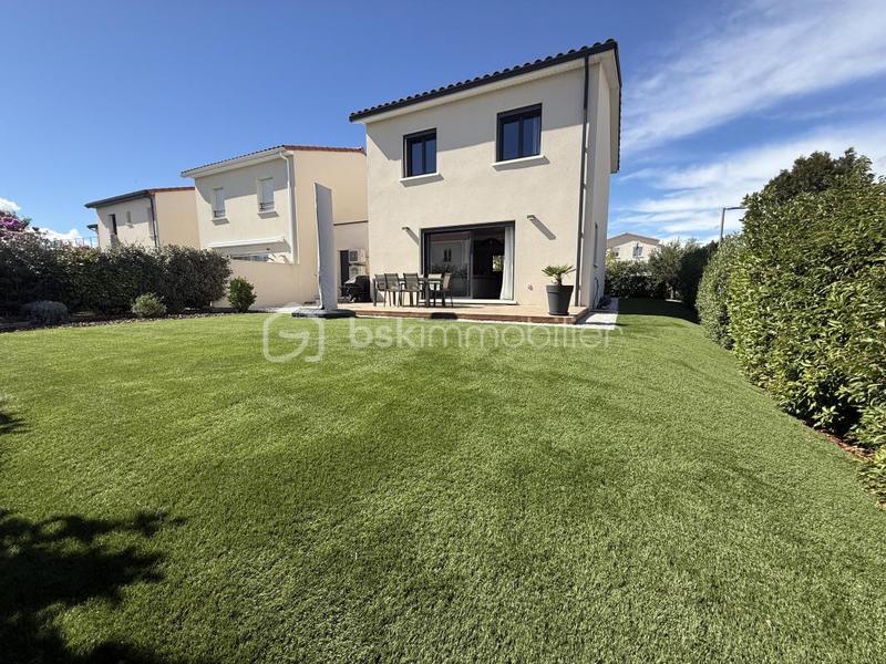 Villa - 90 m² - 4 pièces