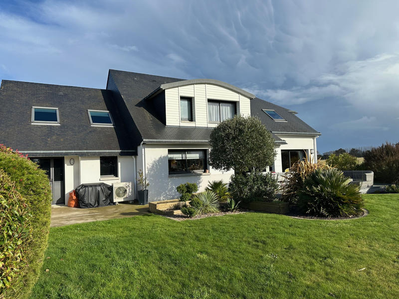 Maison - 200 m² - 6 pièces