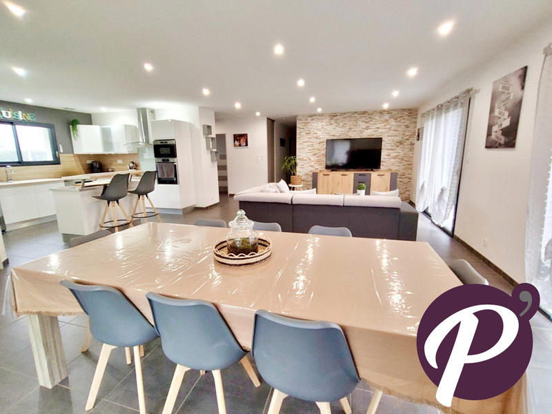 Maison contemporaine - 166 m² - 7 pièces