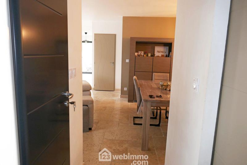 Villa - 90 m² - 4 pièces