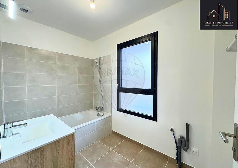 Maison - 103 m² - 5 pièces