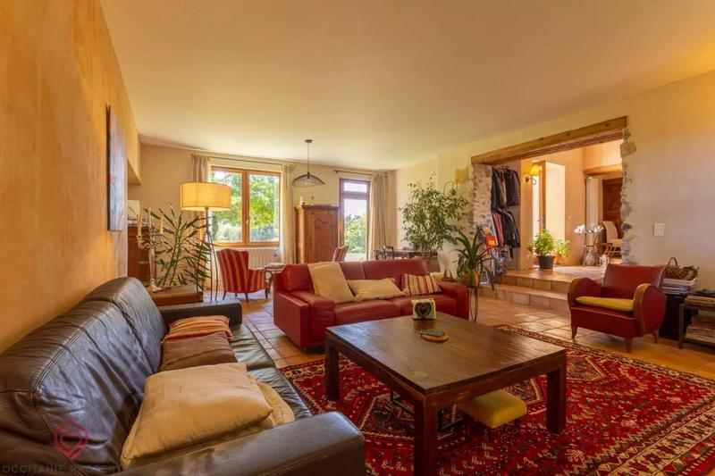 Propriété - 362 m² - 20 pièces