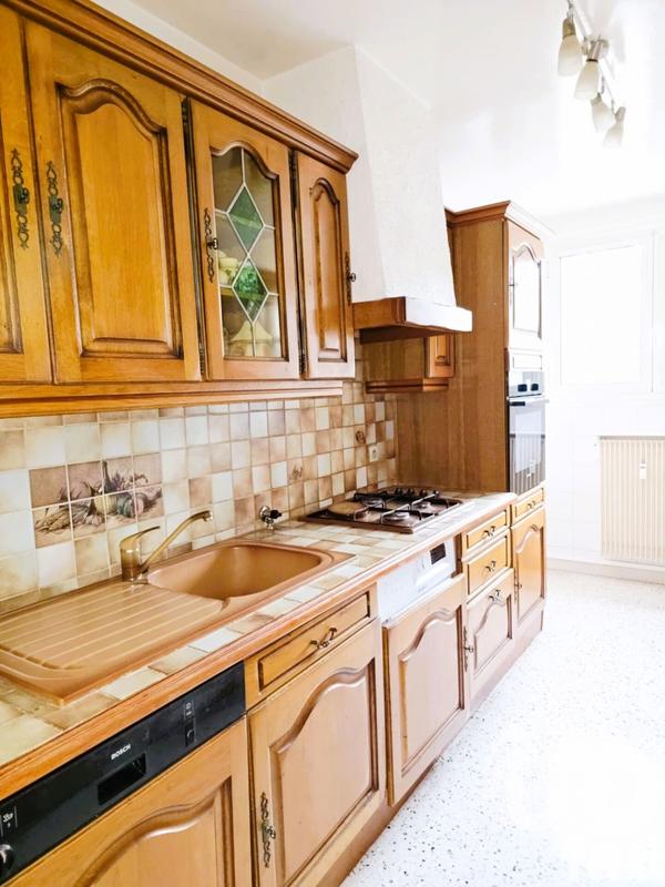 Appartement - 80 m² - 3 pièces