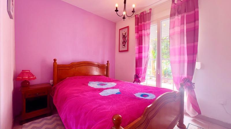 Maison - 300 m² - 9 pièces