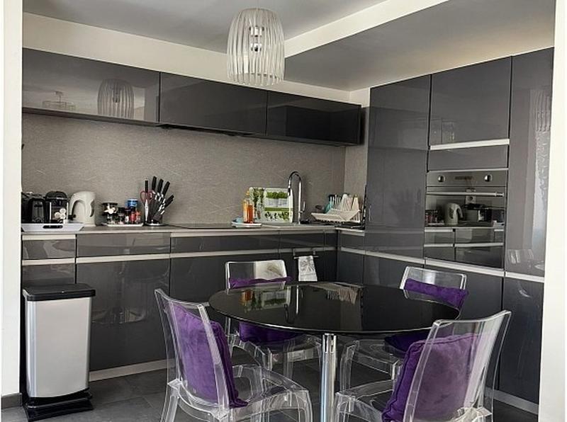 Maison - 146 m² - 5 pièces