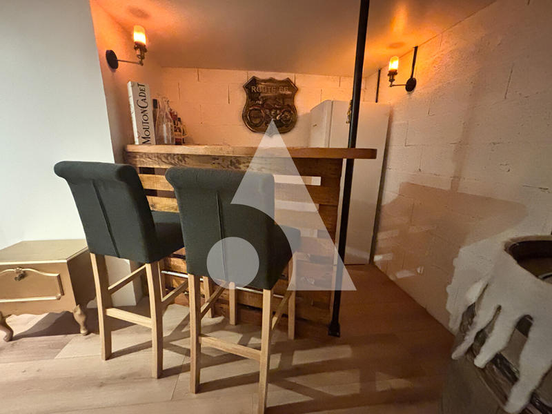 Maison - 200 m² - 4 pièces