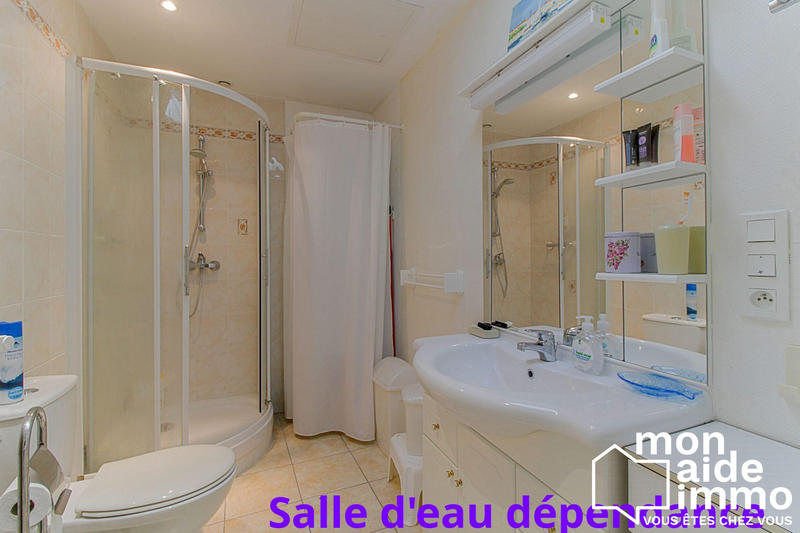 Maison - 311 m² - 7 pièces