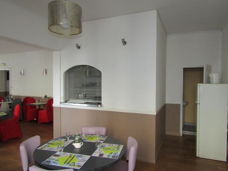 Fonds de commerce - Magasins - 220 m²