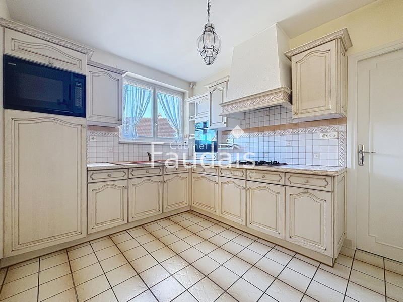 Maison - 81 m² - 5 pièces