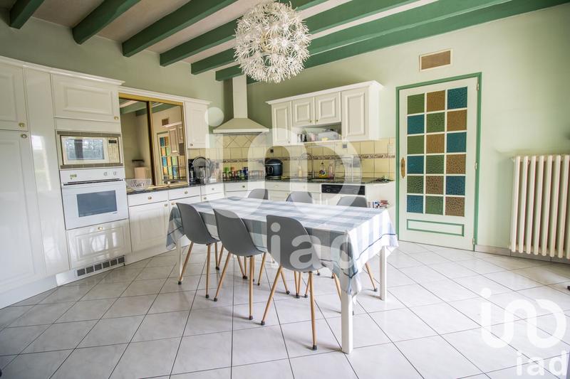 Maison - 163 m² - 8 pièces