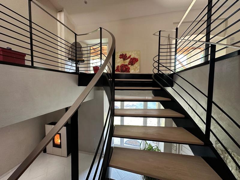 Maison - 307 m² - 8 pièces