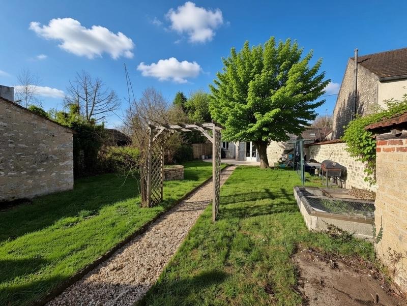 Maison - 85 m² - 4 pièces