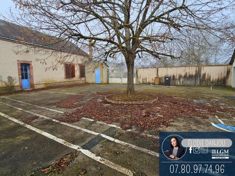 Maison - 390 m² - 10 pièces