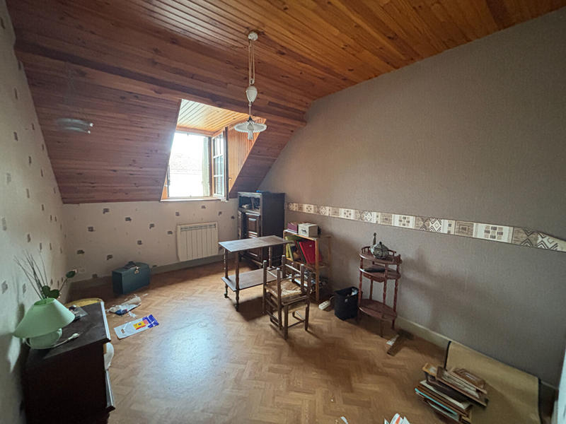 Maison - 99 m² - 5 pièces