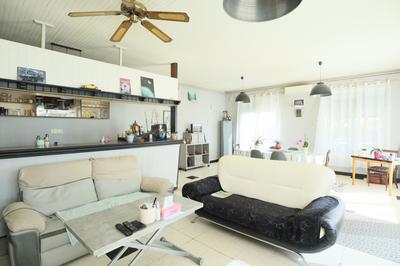 Maison - 188 m² - 8 pièces