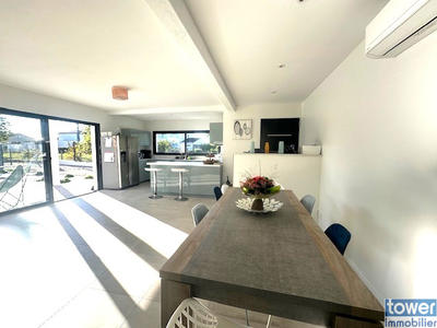 Maison - 122 m² - 4 pièces