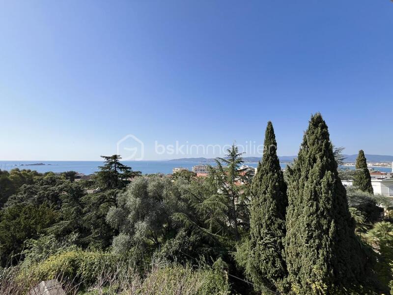 Demeure - 320 m² - 11 pièces