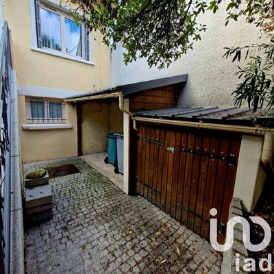 Maison - 136 m² - 9 pièces