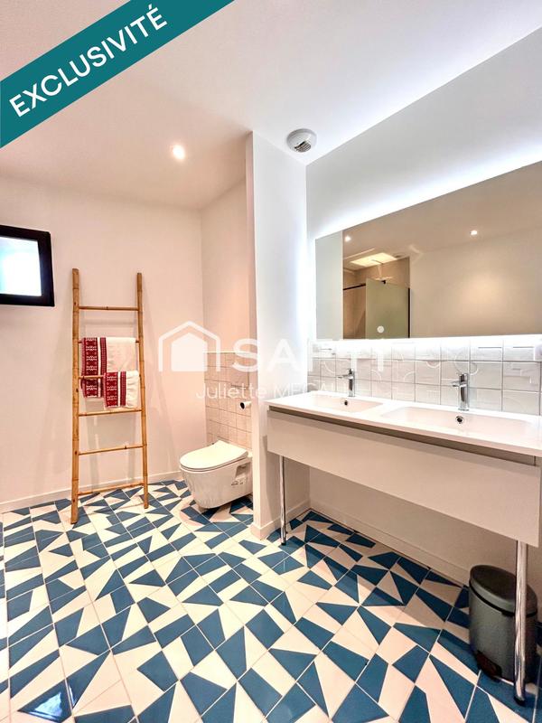 Maison - 284 m² - 8 pièces