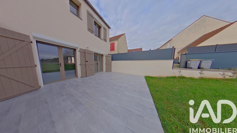 Maison - 148 m² - 8 pièces