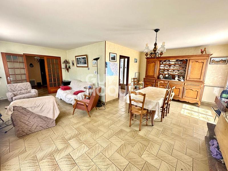 Maison - 121 m² - 7 pièces