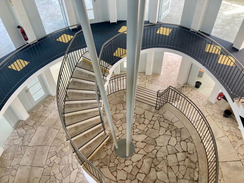 Local d'activités - 1 017 m²