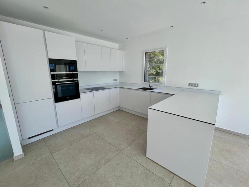 Maison - 168 m² - 6 pièces