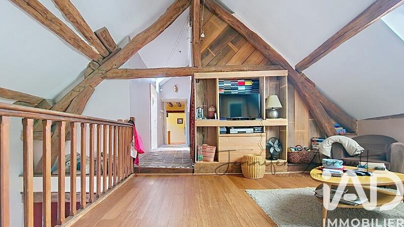 Maison - 210 m² - 6 pièces