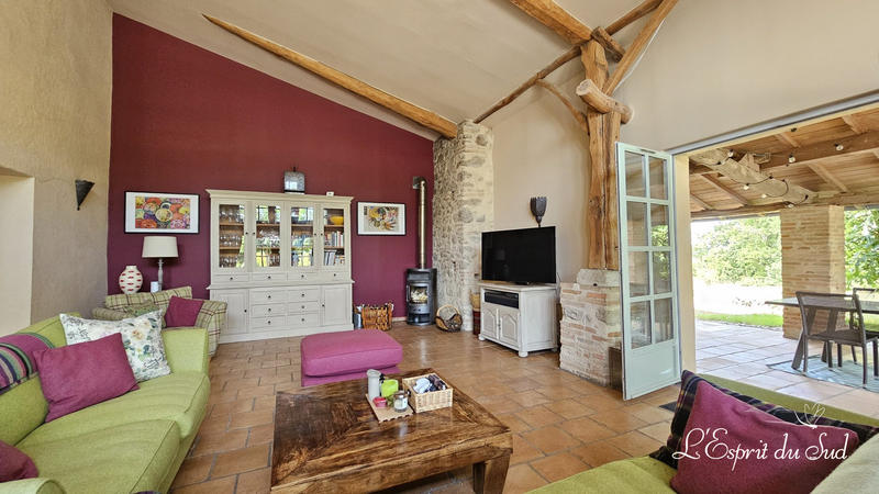 Maison - 298 m² - 10 pièces