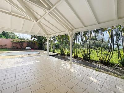 Maison - 189 m² - 6 pièces