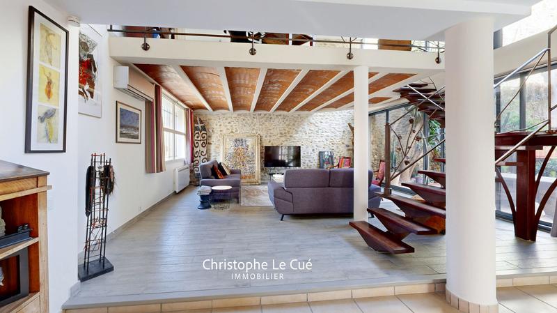 Maison en pierre - 256 m² - 8 pièces