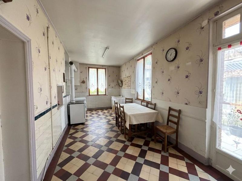 Maison - 231 m² - 8 pièces