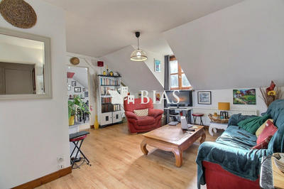 Maison - 324 m² - 12 pièces