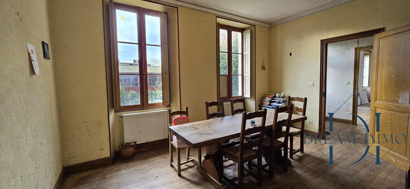 Maison - 200 m² - 4 pièces