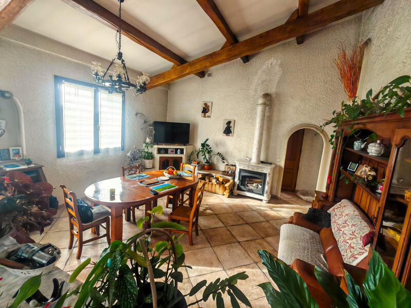 Propriété - 85 m² - 3 pièces