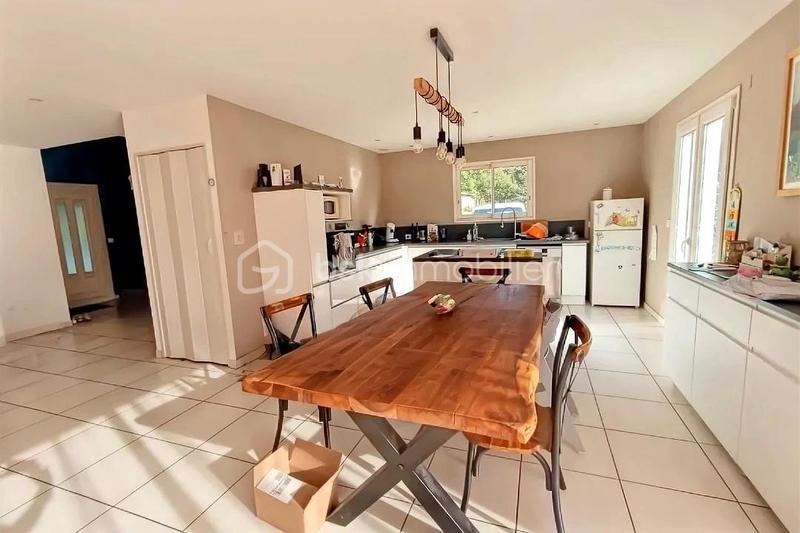 Maison - 168 m² - 7 pièces